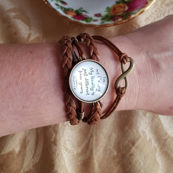 Alice in Wonderland leather quote bracelet - Picture 5 of 5